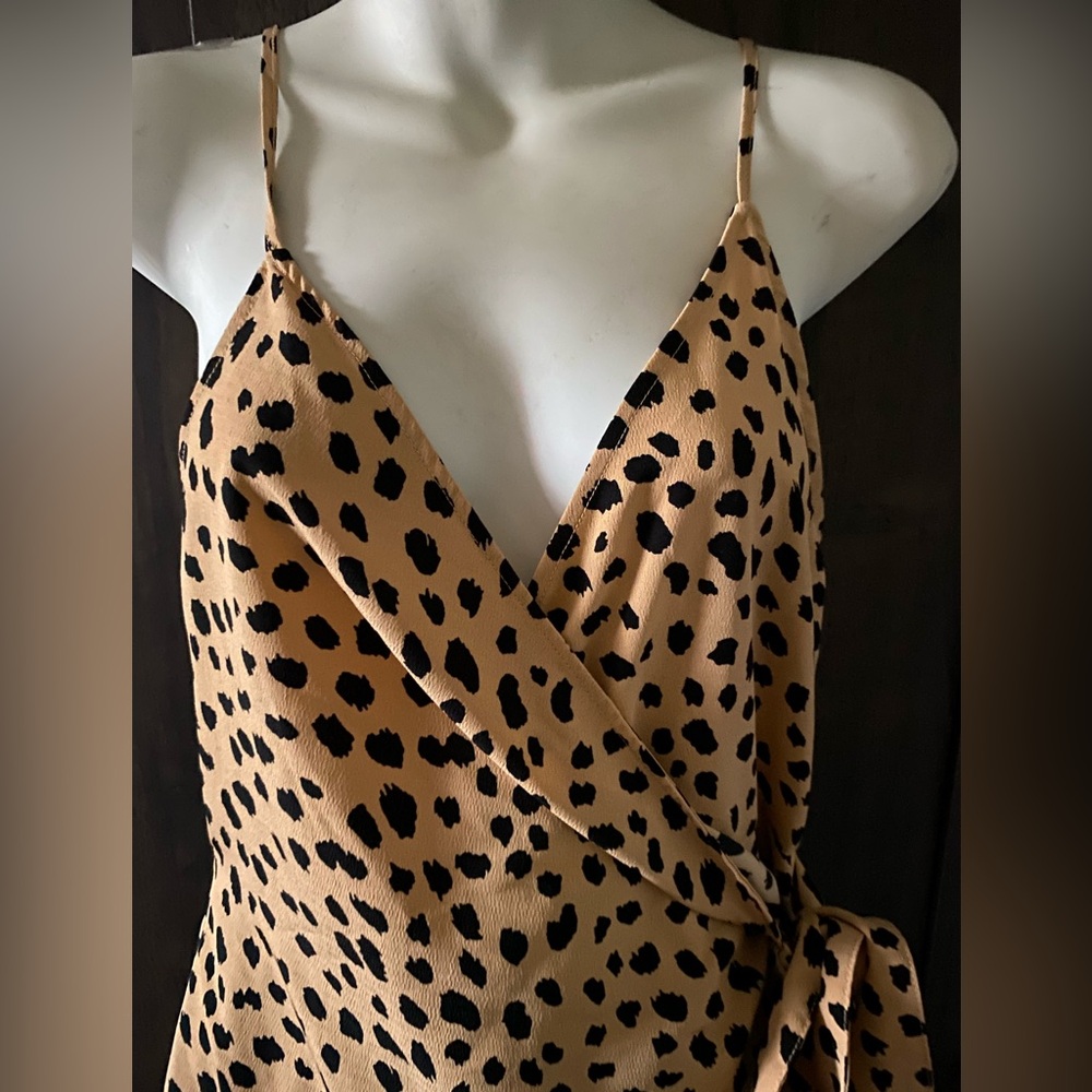 Forever 21 Black and Tan Animal Print romper - Picture 3 of 11